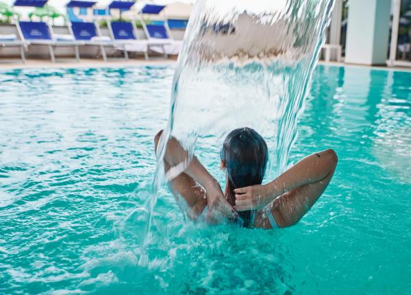 hotelnegrescocattolica fr offre-septembre-hotel-cattolica-avec-piscine-chauffee 006
